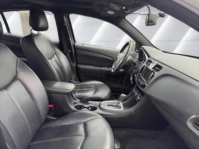 2014 Chrysler 200 Limited