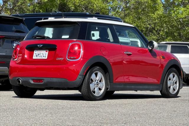 2017 MINI Hardtop Cooper