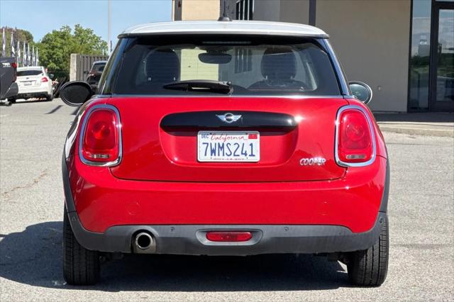 2017 MINI Hardtop Cooper