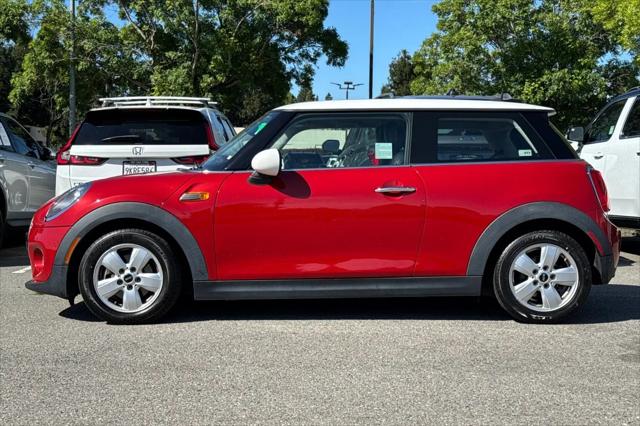 2017 MINI Hardtop Cooper