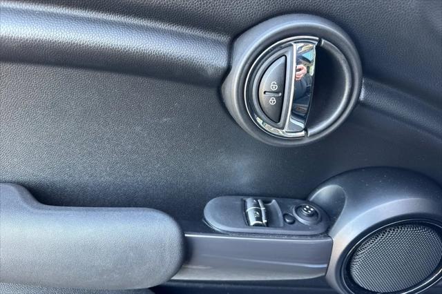 2017 MINI Hardtop Cooper