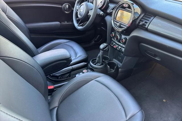 2017 MINI Hardtop Cooper