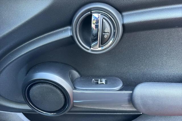 2017 MINI Hardtop Cooper