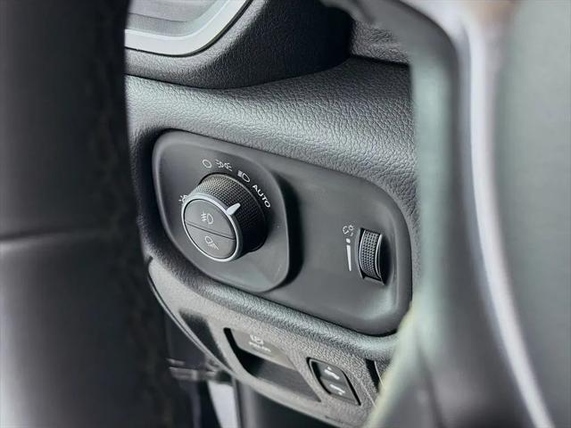2025 Ram 1500 Big Horn Crew Cab 4x4 5'7" Box