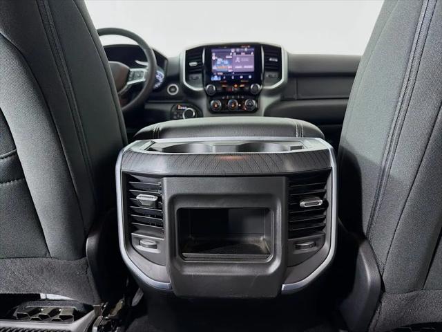 2025 Ram 1500 Big Horn Crew Cab 4x4 5'7" Box