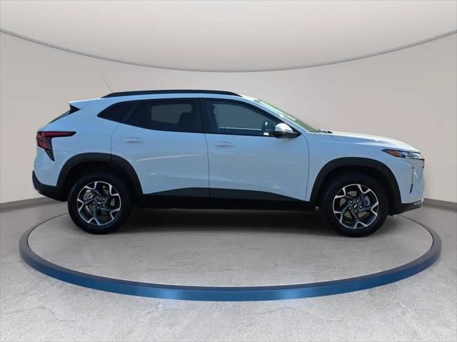 2024 Chevrolet Trax FWD LT