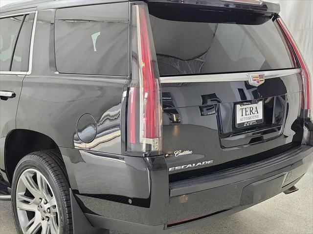 2017 Cadillac Escalade Luxury