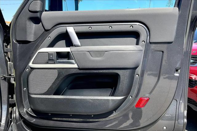 2023 Land Rover Defender 90 X-Dynamic SE