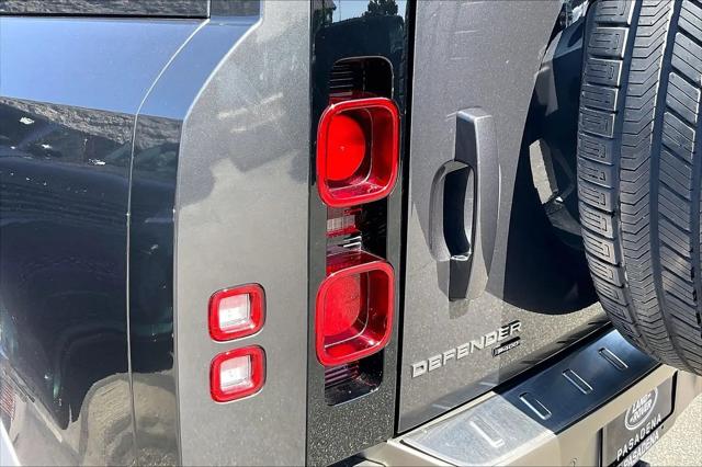 2023 Land Rover Defender 90 X-Dynamic SE