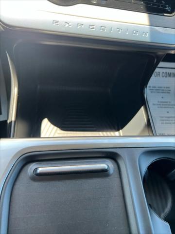 2025 Ford Expedition Platinum MAX