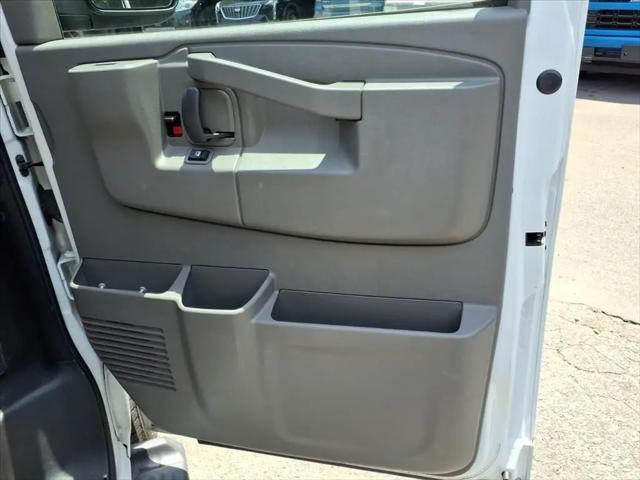 2023 Chevrolet Express Passenger RWD 3500 Extended Wheelbase LT