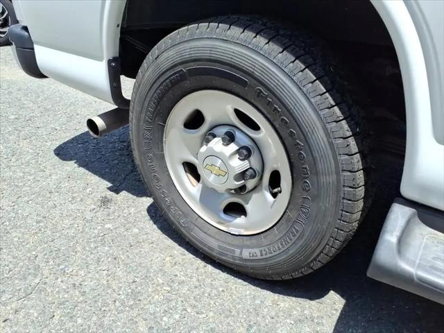 2023 Chevrolet Express Passenger RWD 3500 Extended Wheelbase LT