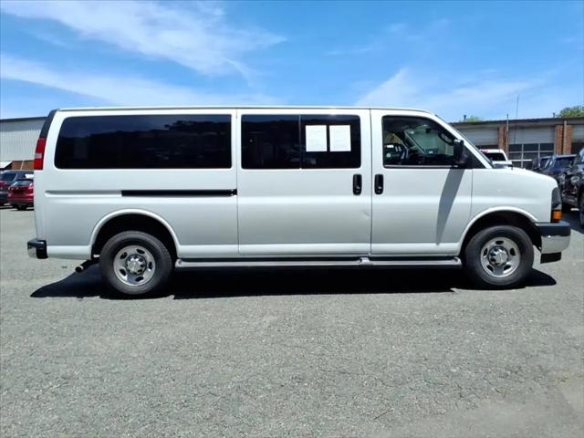 2023 Chevrolet Express Passenger RWD 3500 Extended Wheelbase LT