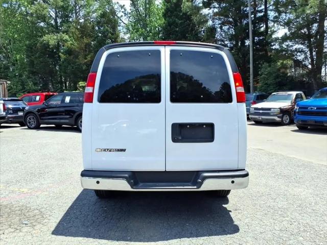 2023 Chevrolet Express Passenger RWD 3500 Extended Wheelbase LT