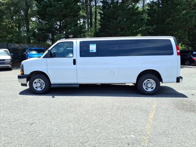 2023 Chevrolet Express Passenger RWD 3500 Extended Wheelbase LT