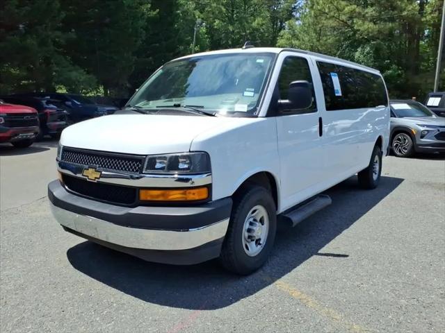 2023 Chevrolet Express Passenger RWD 3500 Extended Wheelbase LT