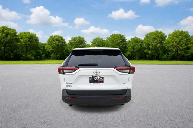 2024 Toyota RAV4 LE
