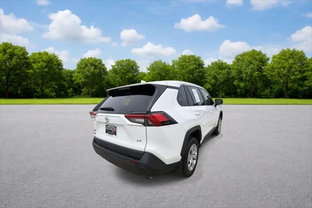 2024 Toyota RAV4 LE