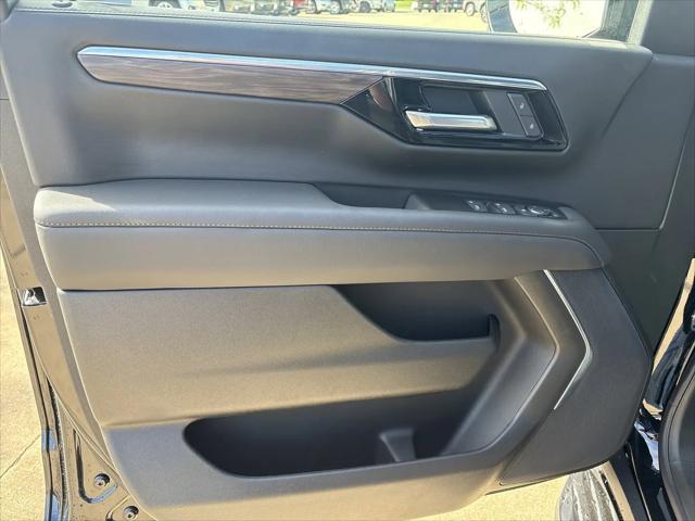 2026 Chevrolet Suburban LS, 4WD