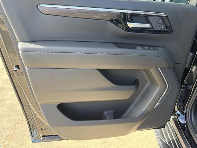 2026 Chevrolet Suburban LS, 4WD