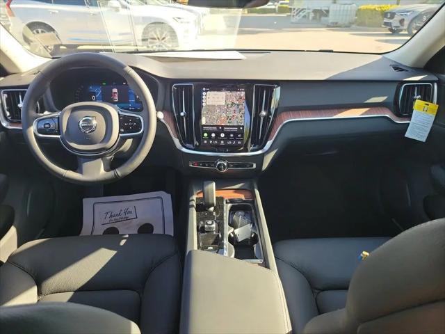 2026 Volvo V60 Cross Country Plus, B5 AWD Gas (mild hybrid)