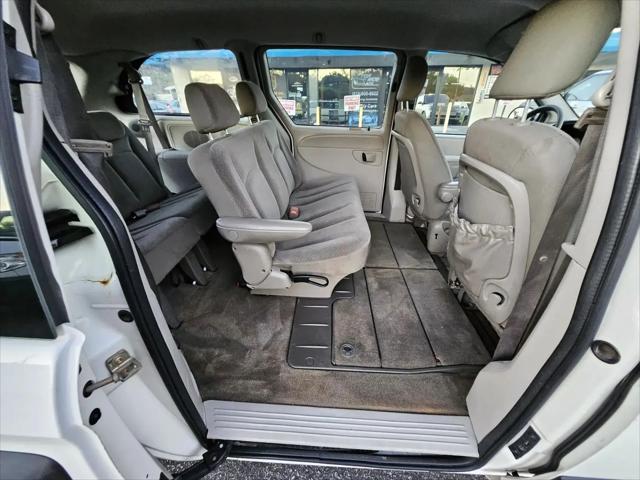 2006 Dodge Grand Caravan SE