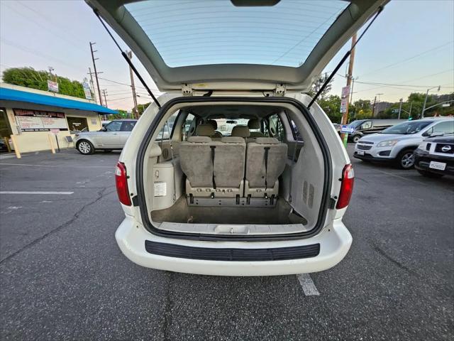 2006 Dodge Grand Caravan SE