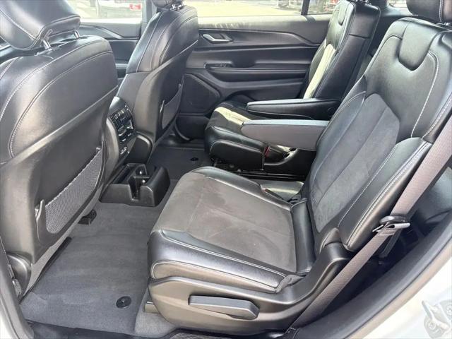 2023 Jeep Grand Cherokee L Altitude 4x4