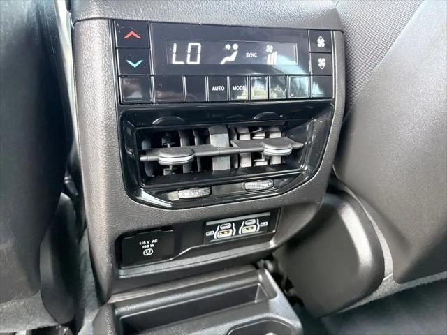 2023 Jeep Grand Cherokee L Altitude 4x4