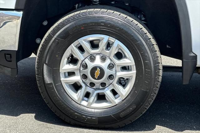 2025 Chevrolet Silverado 2500HD 4WD Crew Cab Standard Bed LT