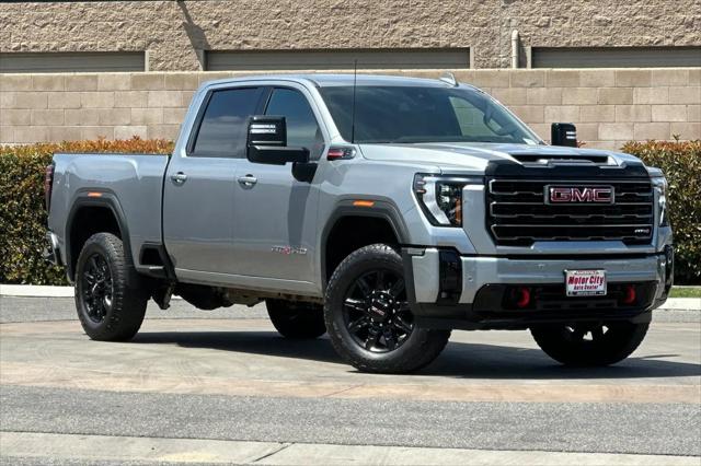2025 GMC Sierra 2500HD 4WD Crew Cab Standard Bed AT4