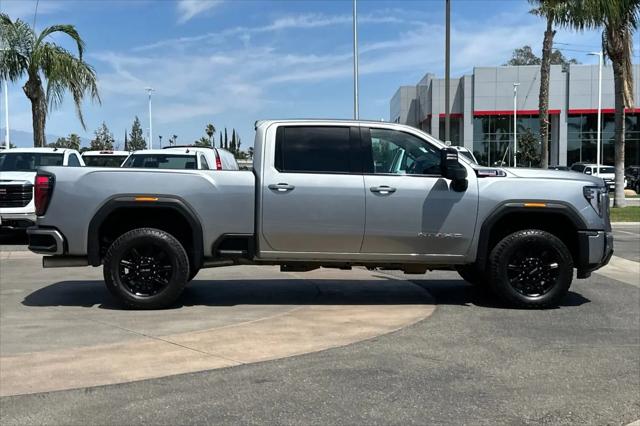 2025 GMC Sierra 2500HD 4WD Crew Cab Standard Bed AT4