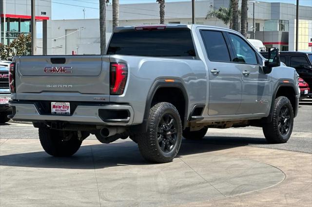 2025 GMC Sierra 2500HD 4WD Crew Cab Standard Bed AT4