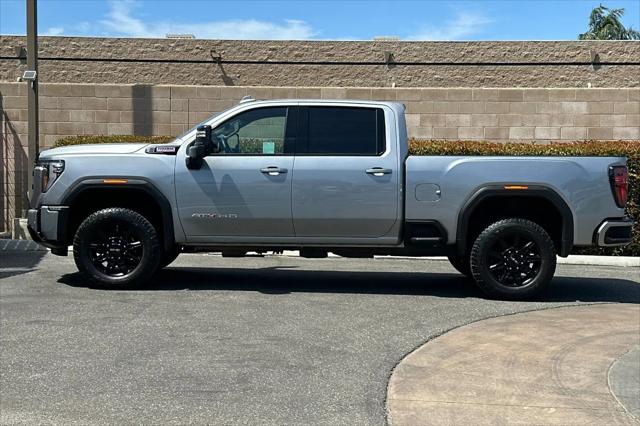 2025 GMC Sierra 2500HD 4WD Crew Cab Standard Bed AT4