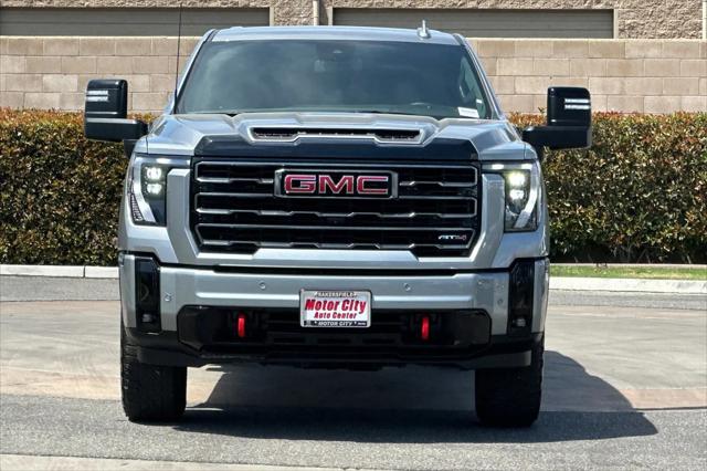 2025 GMC Sierra 2500HD 4WD Crew Cab Standard Bed AT4