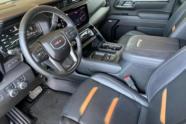 2025 GMC Sierra 2500HD 4WD Crew Cab Standard Bed AT4