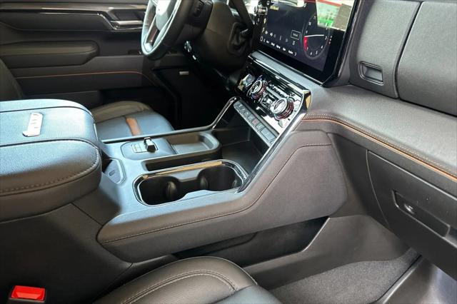 2025 GMC Sierra 2500HD 4WD Crew Cab Standard Bed AT4