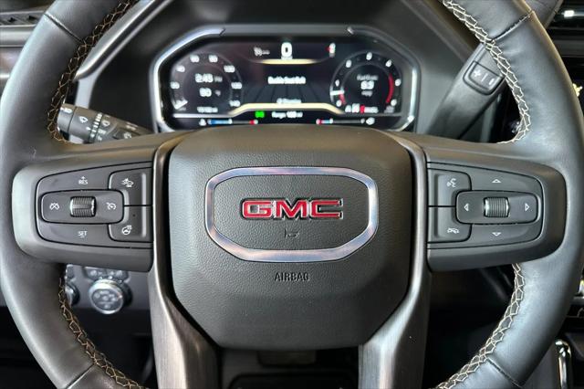 2025 GMC Sierra 2500HD 4WD Crew Cab Standard Bed AT4