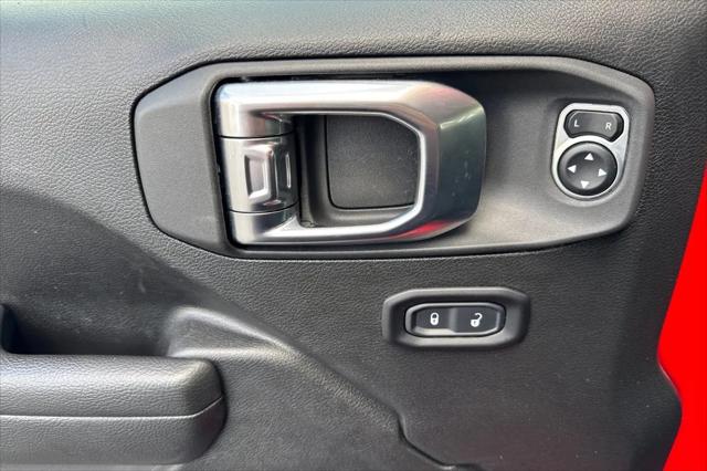 2025 Jeep Wrangler 4-Door Summit 4x4
