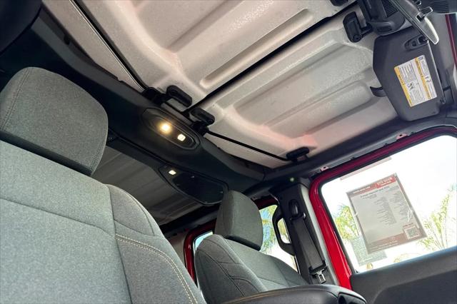 2025 Jeep Wrangler 4-Door Summit 4x4