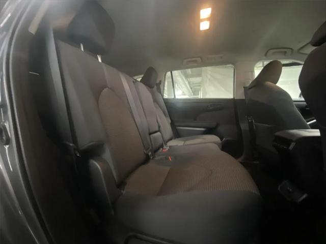 2021 Toyota Highlander Hybrid LE