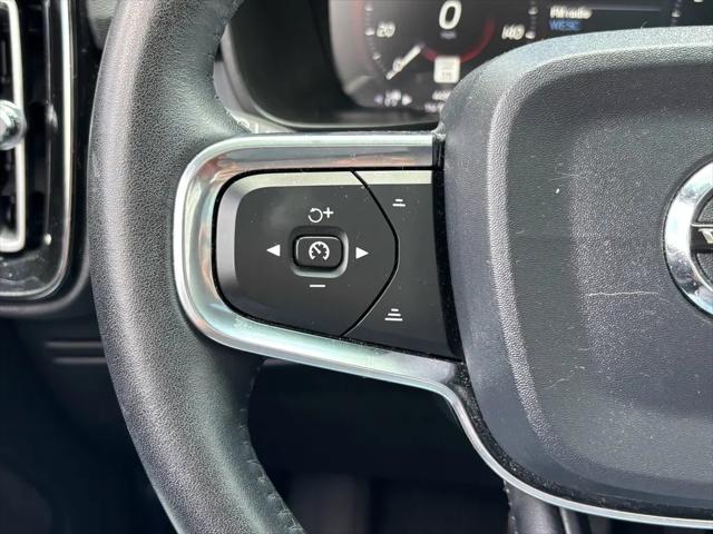 2019 Volvo XC40 T5 Momentum