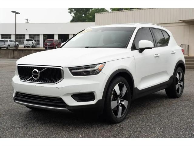 2019 Volvo XC40 T5 Momentum