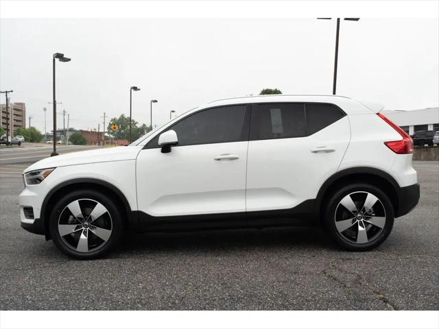 2019 Volvo XC40 T5 Momentum