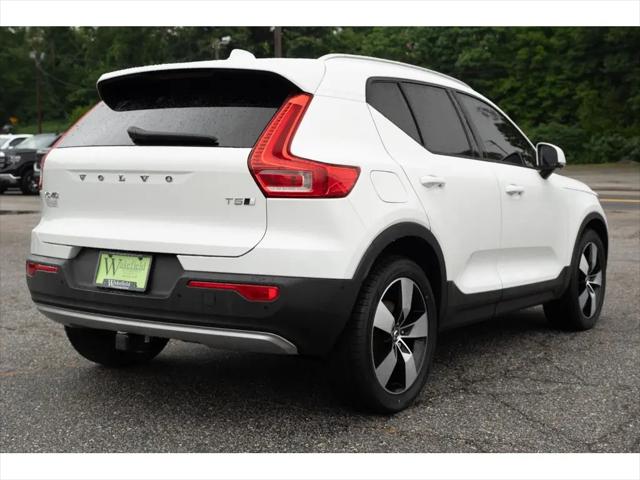 2019 Volvo XC40 T5 Momentum