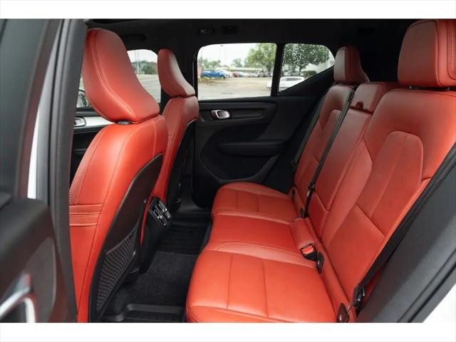 2019 Volvo XC40 T5 Momentum