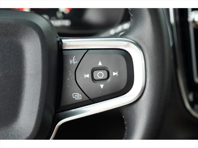 2019 Volvo XC40 T5 Momentum