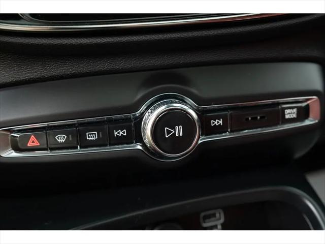2019 Volvo XC40 T5 Momentum