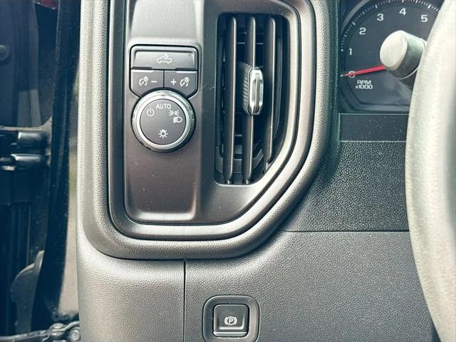2020 Chevrolet Silverado 1500 2WD Crew Cab Short Bed Custom