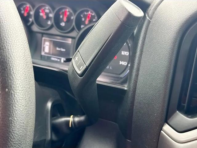 2020 Chevrolet Silverado 1500 2WD Crew Cab Short Bed Custom